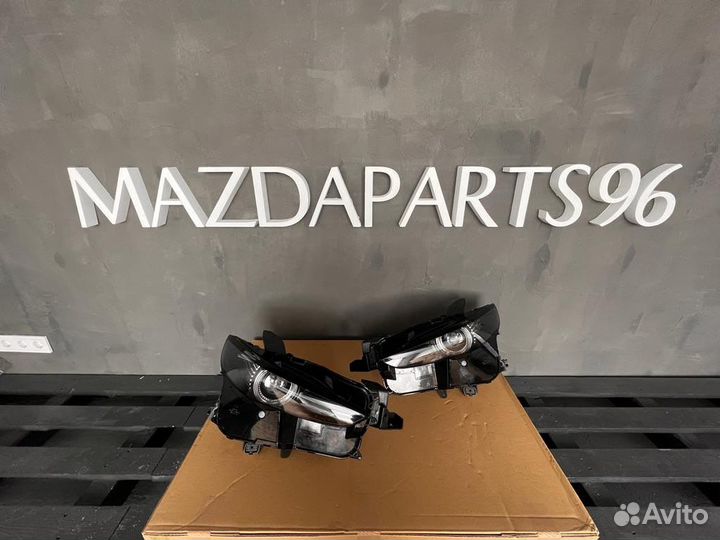 Фара левая правая Мазда сх30 сх-30 оригинал