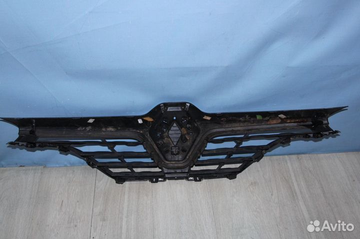 Решетка радиатора Renault Kaptur (Рено Каптюр)