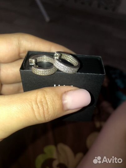 Серебряные серьги с фианитами