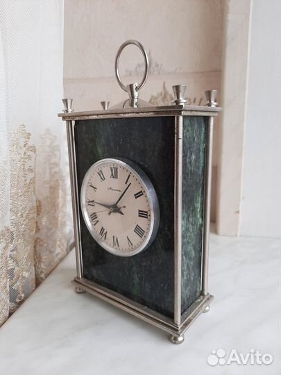 Настольные интерьерные часы 