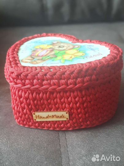 Вязаная корзинка ручной работы