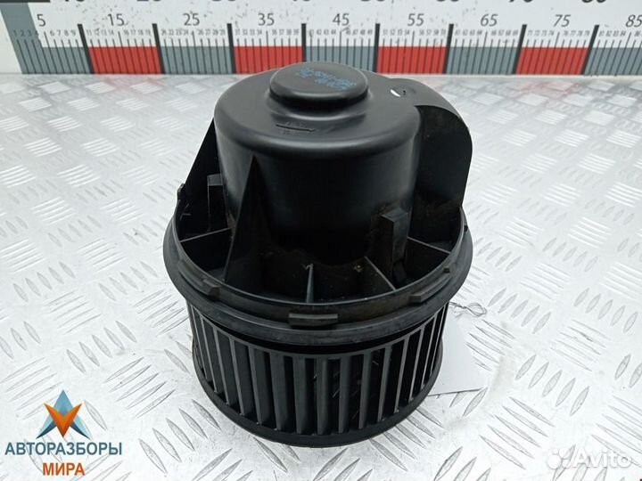 Моторчик печки Ford Focus 2 рест. 2009 1696011