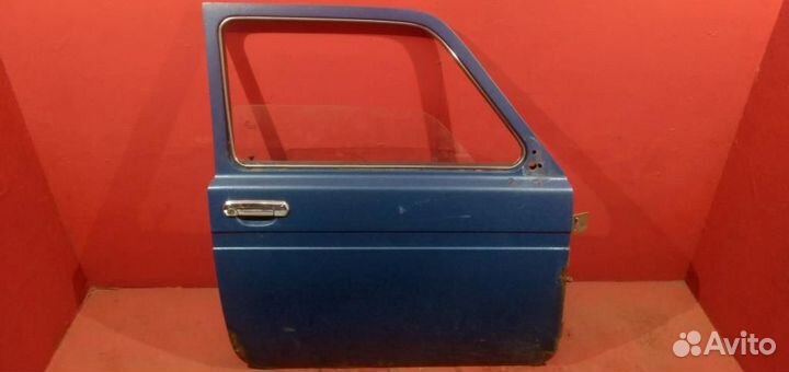 Нива дверь правая ваз 21214 с коррозией по низу