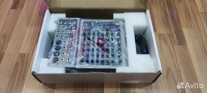 Микшерный пульт Peavey PV8