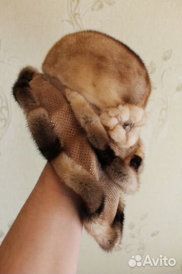 Красивая норковая шапка