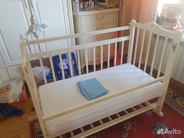 Детская кроватка