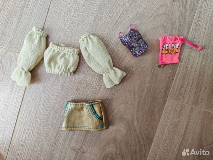 Одежда и обувь для кукол Bratz
