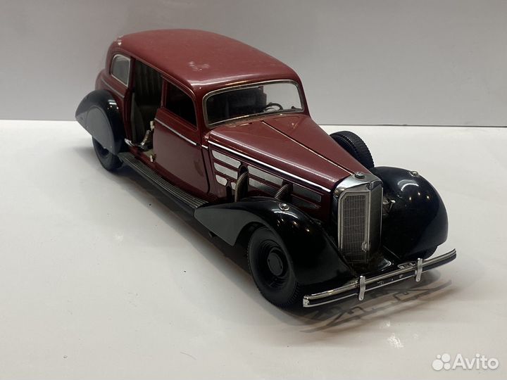 Модель Mercedes Benz 770 Signatur models 1:18