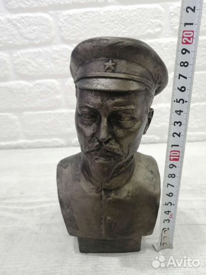 Бюст Дзержинского