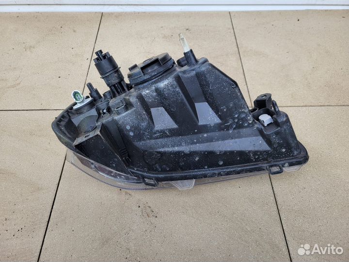 Фара передняя левая Renault Logan