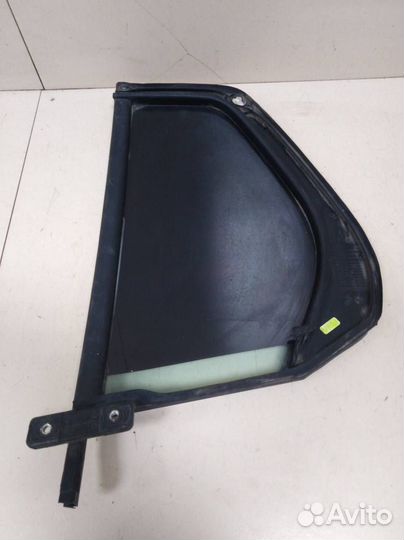 Стекло двери задней правой форточка Volkswagen Gol