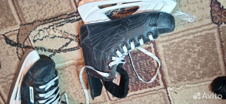 Коньки хоккейные 40 размер