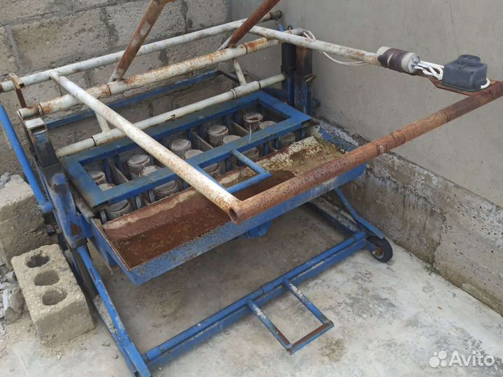 Станок для производства шлакоблоков