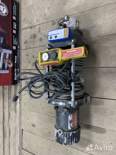 Лебедка электрическая автомобильная