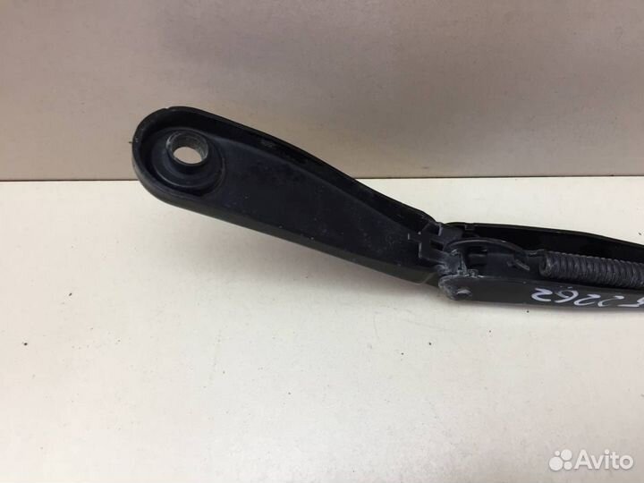 Поводок стеклоочистителя передний правый Ford Mond