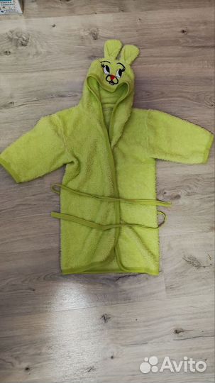 Халат для малышей с 2-4 лет бу махровый