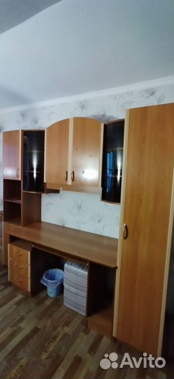 Стенка со шкафом и рабочим столом