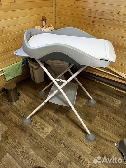 Ванночка с пелинальным столом Beaba