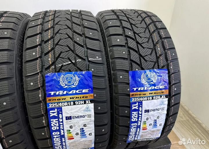 Tri Ace Snow White II 225/40 R18 58H