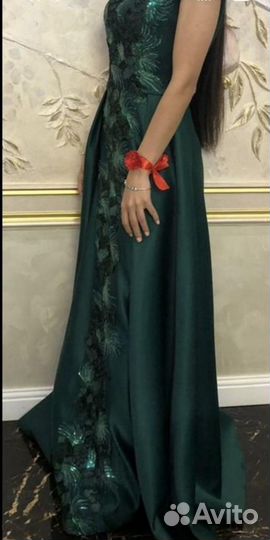 Вечернее платье