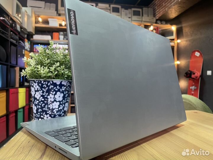 Ноутбук Lenovo / AMD A6 / FullHD / 8gb / SSD 256gb