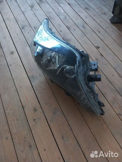 Фара Toyota Land Cruiser Prado 150 2017