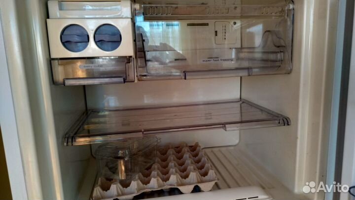 Холодильник Whirlpool ARC 4178