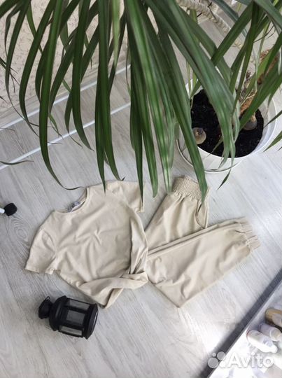 Спортивный костюм