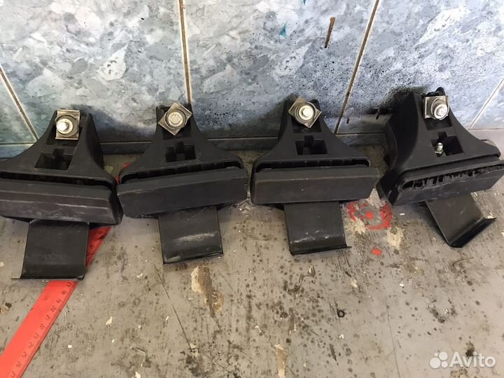 Крепления для багажника на рейлинги