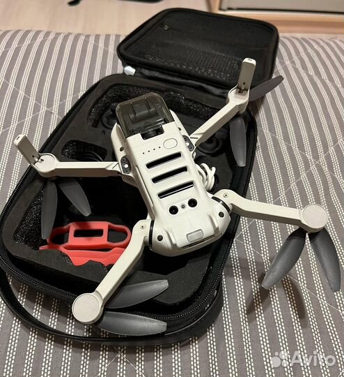 Квадрокоптер DJI Mini SE