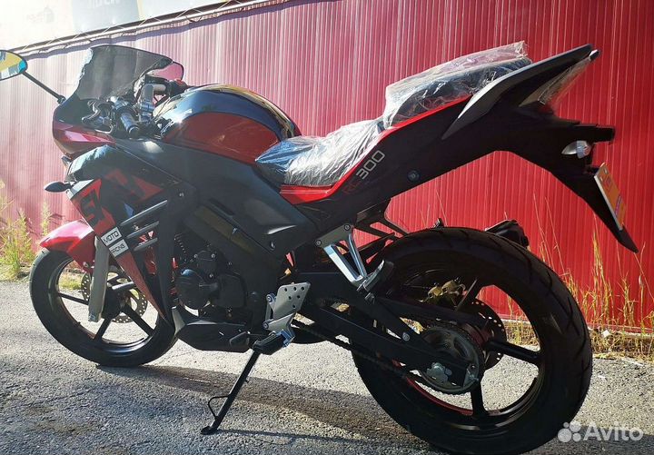 Мотоцикл racer RC300CS skyway