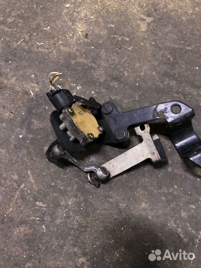 Датчик корректора фар Тойота Ленд Крузер Прадо