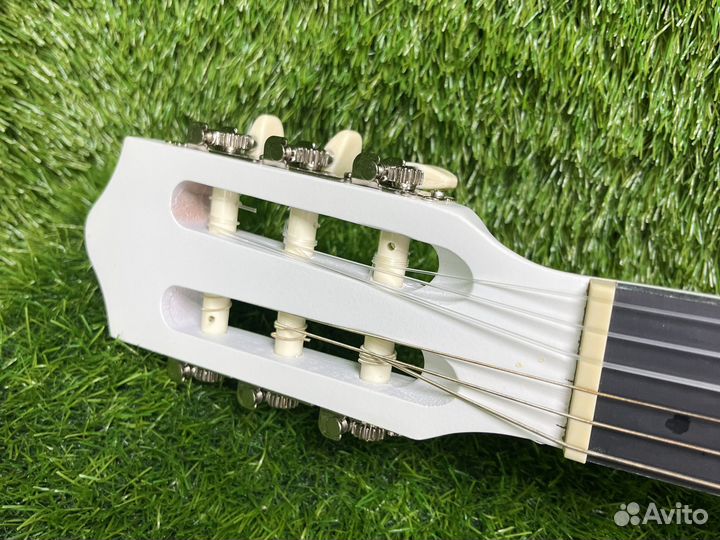 Классическая гитара Belucci BC3825 WH