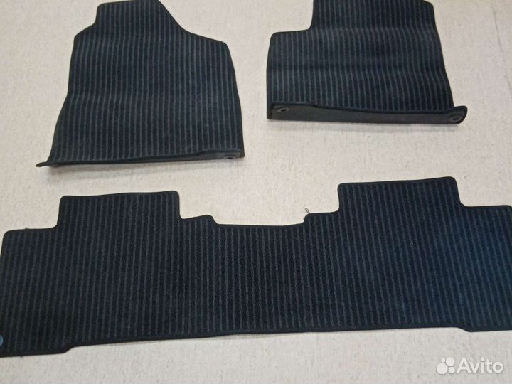 Коврики new actyon 2012