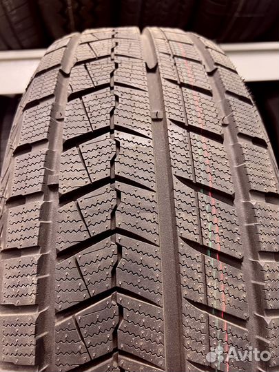 iLink Winter IL868 275/45 R20 147U