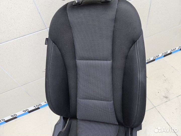 Сиденье переднее правое Hyundai I30 1.4 G4FA 2013