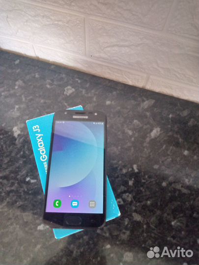 Продам телефон samsung