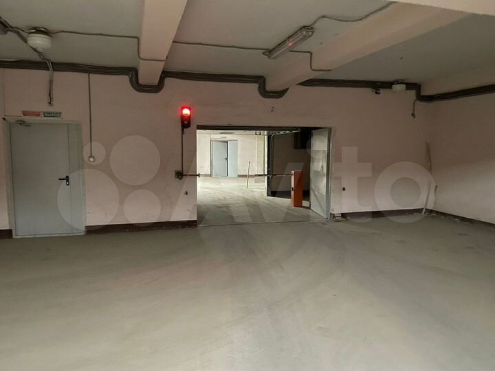 Машиноместо, 16 м²