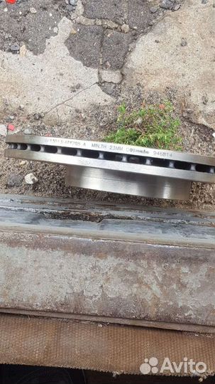 Тормозные диски Ford передние (Brembo)