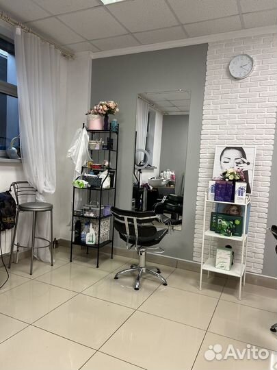 Аренда кабинета маникюристу и коесло парикмахеру