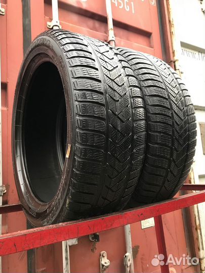 Pirelli Winter Sottozero 3 245/45 R19 99T