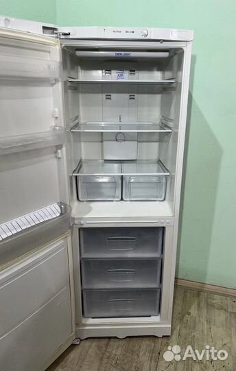 Холодильник indesit by