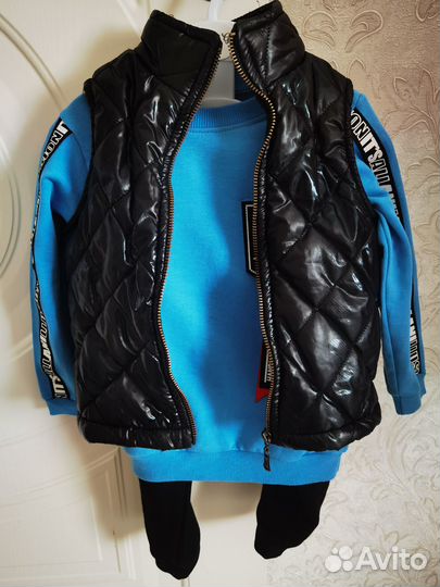 Костюм тройка