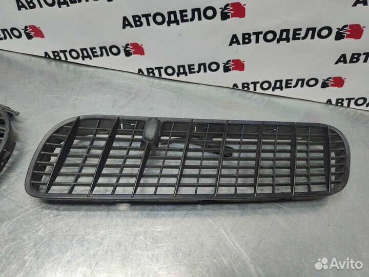 Решетка капота BMW X5 E53 2000 г.в