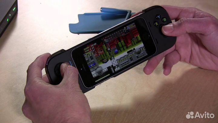 iPod touch 5 32 + logitech powershell