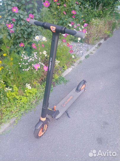 Электросамокат бу Куго S1