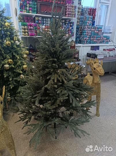 Елка искусственная