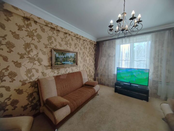 2-к. квартира, 65,7 м², 2/4 эт.