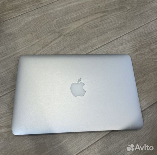 Apple MacBook Air 13 А1370