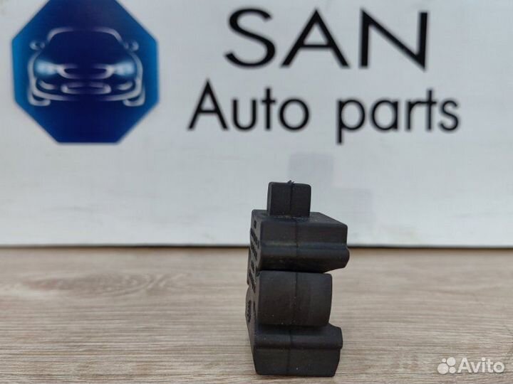 Подушка радиатора Bmw X5 Рест E70 рест N55B30 2010